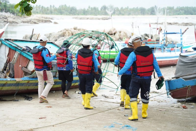 Penenggelaman Artificial Reef PT Timah, Tingkatkan Hasil Tangkapan Nelayan Hingga Dukung Wisata Bawah Laut . FOTO: Corporate Communication PT Timah