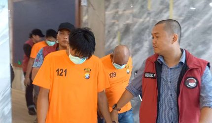 Polisi Tangkap Lima Orang Terkait Peredaran Sabu di Karimun, Barang Bukti Capai Dua Kilogram