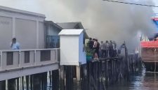 Kapal Ikan Terbakar Saat Perbaikan di Pelantar Baran Barat.