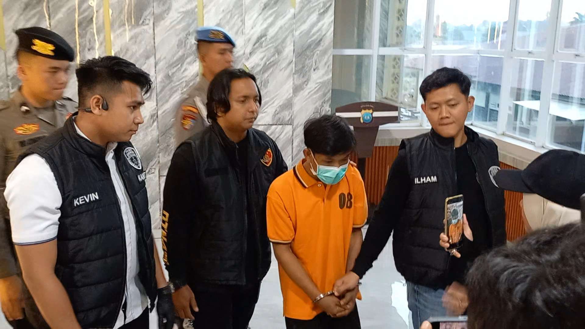 Kronologis Pria Bunuh Mantan Istri Secara Sadis, 34 Tusukan dan Sayatan Bersarang di Tubuh Korban. FOTO: Istimewa