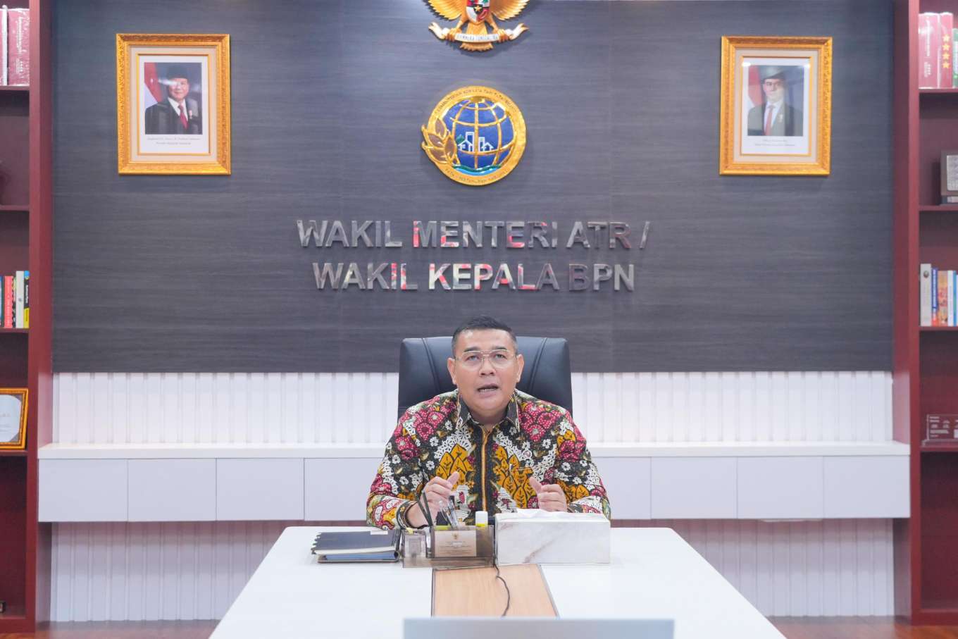 Buka Sosialisasi Kehumasan, Wamen Ossy Berpesan agar Strakom Bersifat Informatif, Edukatif, Partisipatif, dan Transformasional. FOTO: Biro Humas Kementerian ATR/BPN