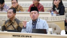 Bahas Isu Jual-Beli Pulau Bersama Komisi II DPR RI, Menteri ATR/Kepala BPN Tegaskan Tanah di Indonesia Tidak Bisa Dimiliki Asing. FOTO: Kementerian ATR/BPN
