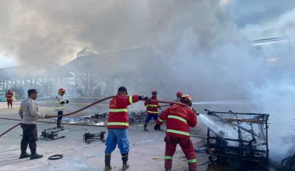 Wahana Bermain Anak di Coastal Area Karimun Terbakar, Puluhan Sepeda Elektrik Hangus
