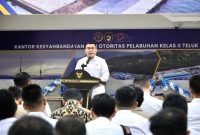 Serahkan 160 Sertipikat Tanah kepada Pemda dan Masyarakat Sulteng, Wamen Ossy Tekankan Bentuk Komitmen Negara Hadirkan Kepastian Hukum. Biro Humas Kementerian ATR/BPN