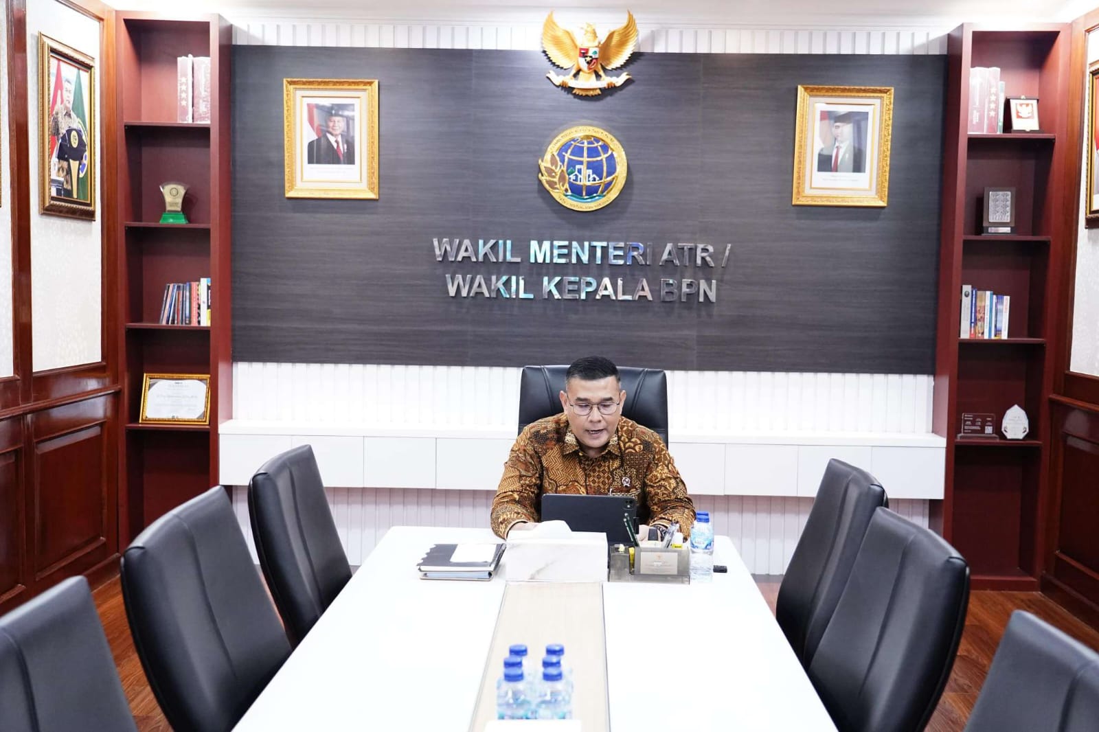 Buka Kuliah Umum PPTR, Wamen Ossy Tekankan Tata Kelola Agraria serta Tata Ruang yang Adil dan Berkelanjutan. FOTO: Biro Humas Kementerian ATR/BPN