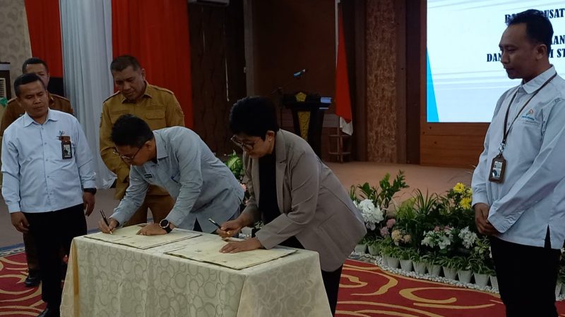 Bupati Karimun Kepala BPS Kepri menandatangani Nota Kesepakatan dan Pencanangan Desa Cinta Statistik (Cantik) di Kabupaten Karimun. 