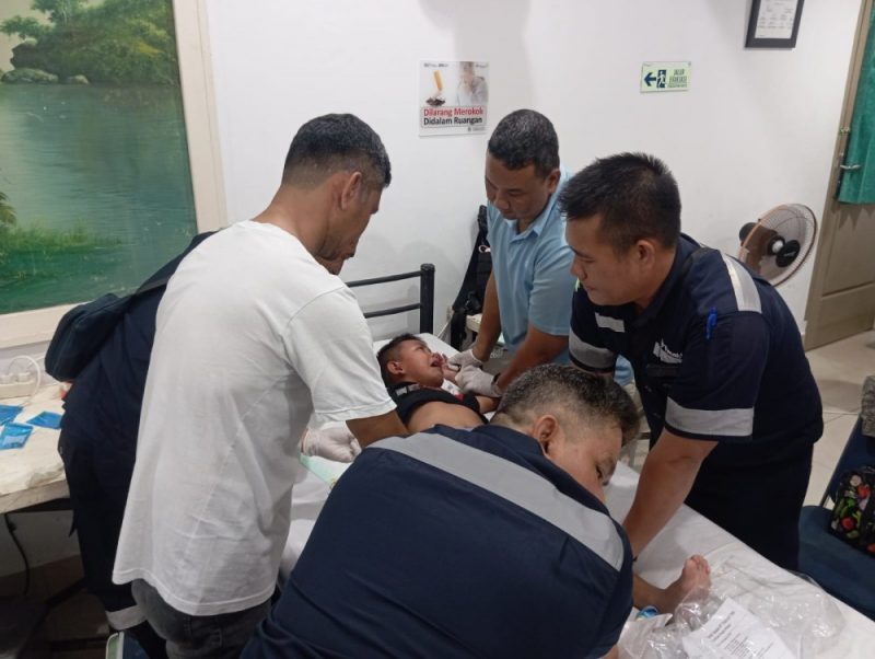 Sambut HUT ke-49, PT Timah Tbk Gelar Sunatan Massal untuk 100 Anak di Bangka Selatan. FOTO: Corporate Communication PT Timah Tbk