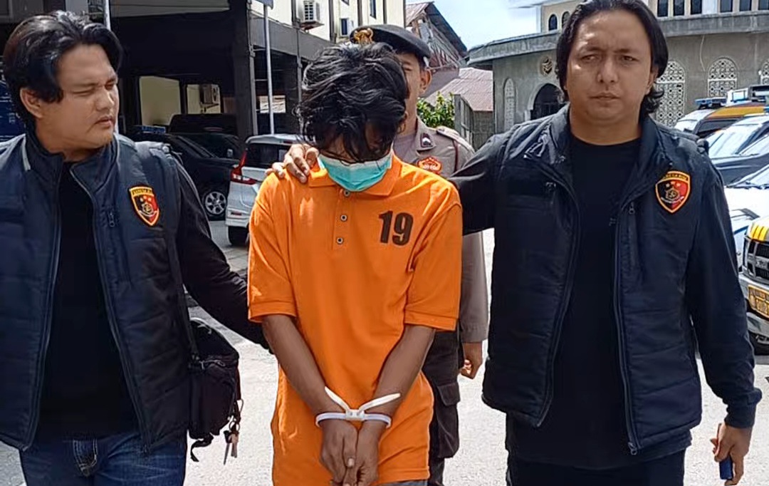 Pelaku RDP digiring anggota Satreskrim Polres Karimun. FOTO: ricky/kepriheadline.id