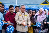 Kepala Bandara RHA Karimun M Subiat membuka pagelaran Karimun Weekend Market 2025. FOTO: mr.pai/inikarimun