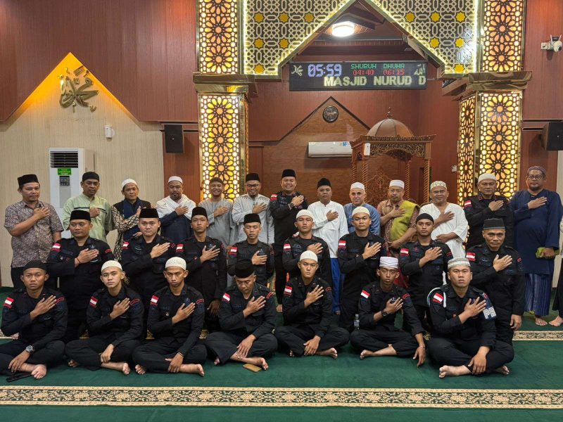 Brimob Kepri Gelar Program Religi, Ajak Masyarakat Sambang Ibadah Subuh Berjamaah