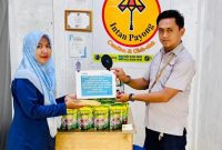 Sinergi Gerakan Ekonomi Rakyat, PT TIMAH Tbk Bantu UMKM KUBE Intan Payong Perkuat Kapasitas Produksi