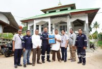 Dukung Kegiatan Keagamaan Masyarakat, PT TIMAH Tbk Serahkan Bantuan Untuk Musala Al Barokah