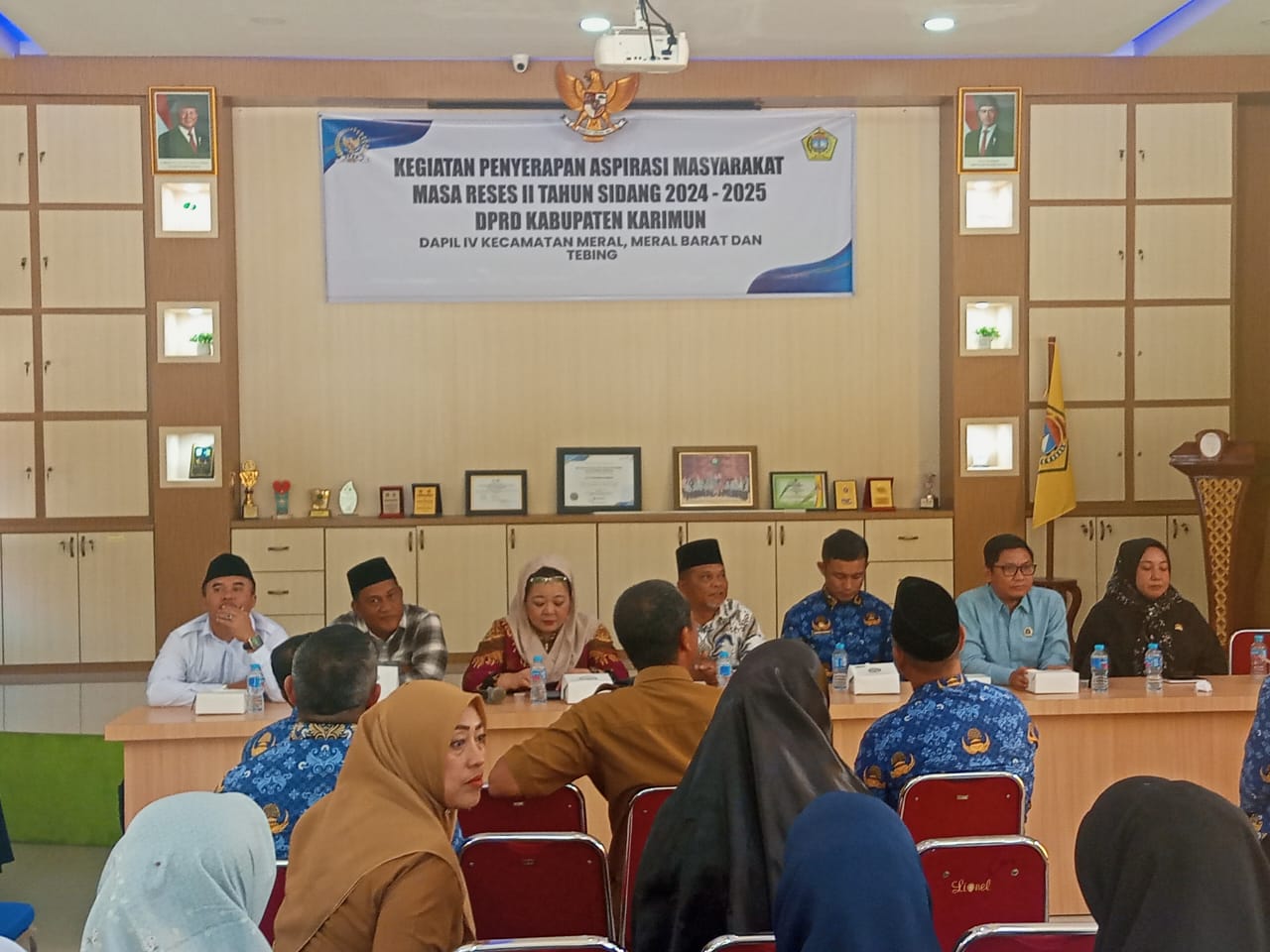 Nyimas Novi Ujiani Tanggap Cepat Keluhan Warga Soal Banjir di Parit Benut, Langsung Hubungi Dinas PUPR