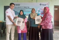 PT TIMAH Tbk Hadirkan Pelayanan Kesehatan Gratis dan Berikan Makanan Tambahan Bagi Masyarakat di Karimun