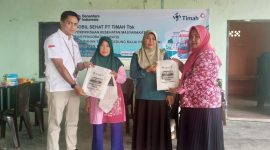PT TIMAH Tbk Hadirkan Pelayanan Kesehatan Gratis dan Berikan Makanan Tambahan Bagi Masyarakat di Karimun