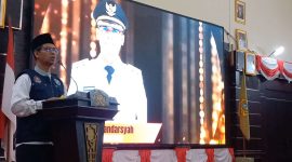 Bupati Karimun Iskandarsyah memberikan sambutan usai melantik Satgas Anti Narkoba Kabupaten Karimun.