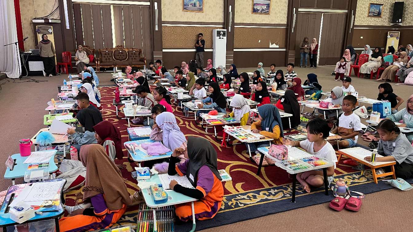 Lomba Mewarnai Bertema “Guruku Mewarnai Duniaku dengan Ilmu” Jadi Panggung Kreativitas 150 Anak di Karimun