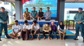 Lanal Karimun menggelar konferensi pers penangkapan kapal pembawa PMI Nonprosedural dari Malaysia.
