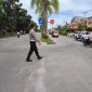 Jajaran Satlantas Polres Karimun melakukan olah TKP di lokasi tabrakan di Jalan Jenderal Sudirman Poros.