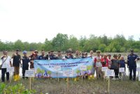 Komitmen Pelestarian Ekosistem Pesisir, PT TIMAH Tbk Tanam 5000 Bibit Mangrove di Pantai Takari