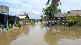 Suasana rumah rumah di kawasan Pamak Laut, Kelurahan Pamak, saat Banjir melanda wilayah pesisir