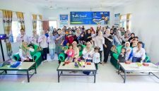 RS Bakti Timah Karimun Gelar Mini MCU dan Edukasi Gizi untuk Ibu-ibu di Desa Pongkar. FOTO:  Angga/Humas RSBT Karimun