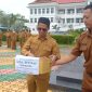 Bupati Karimun Iskandarsyah memulai penggalangan dana untuk korban bencana banjir Sumatera.