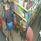 Video CCTv Toko menunjukkan aksi pelaku mengancam pemilik toko. 