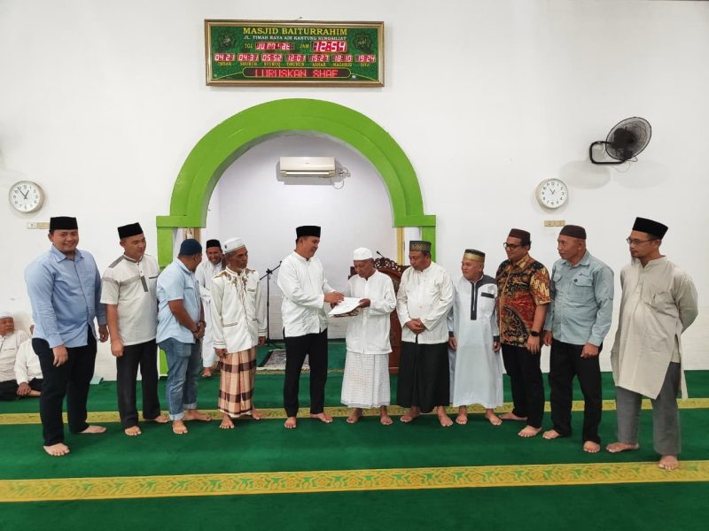 PT TIMAH Serahkan Aset Masjid Baiturahim di Sungailiat kepada Yayasan