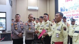 Sembilan Satpam PT Timah Terima Penghargaan Polres Bangka Barat di HUT ke-45 Satpam. FOTO: CORCOM PT TIMAH TBK