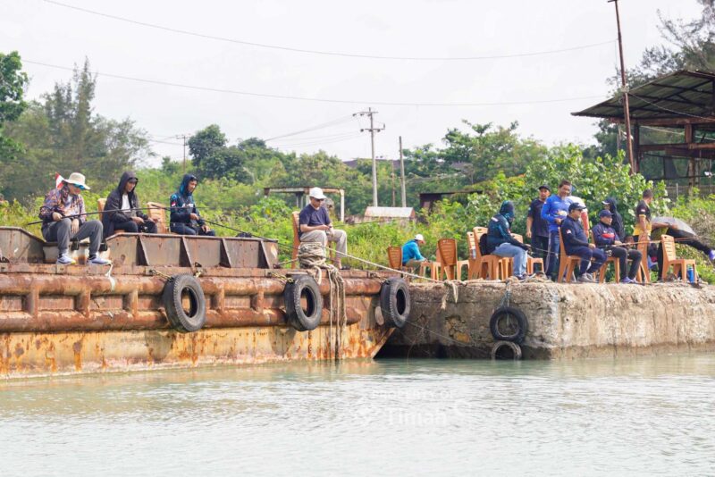 Ratusan Karyawan PT Timah Ikuti Fishing Competition 2026 di Sungailiat. FOTO: BIDANG CORCOM PT TIMAH TBK