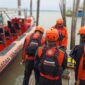 TIm SAR mulai melakukan pencarian terhadap korban hilang di Perairan Tanjung Rambut. FOTO: SAR/kepriheadline.id
