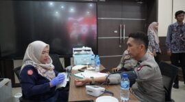 Hari Bakti Imigrasi ke-76, Imigrasi Karimun Perkuat Kepedulian Sosial Lewat Donor Darah. FOTO: ISTIMEWA/KEPRIHEADLINE.ID