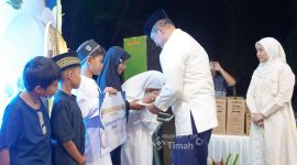 Nazwa Tersenyum Terima Santunan PT Timah Saat Safari Ramadan di Pemali