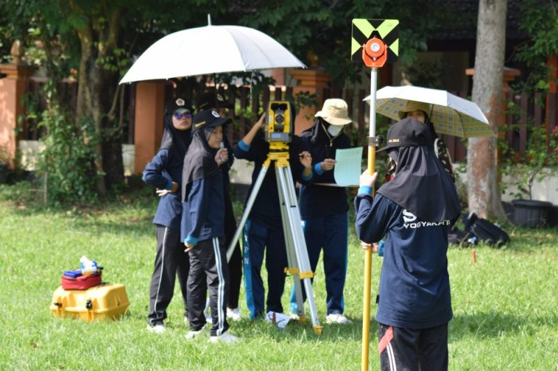 Taruna STPN Diterjunkan Bantu Digitalisasi Sertipikat Lama di Batang