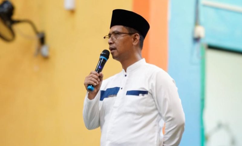 Bupati Karimun Iskandarsyah. 