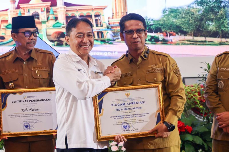 Bupati Karimun Hadiri Musrenbang RKPD Kepri 2027, Tegaskan Peluang Bonus Demografi dan Raih Dua Penghargaan