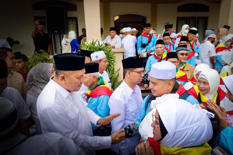 Bupati Karimun Lepas 120 Calon Jemaah Haji 2026, Titip Doa untuk Kesejahteraan Daerah