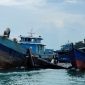 Kapal Pengangkut Kelapa Kandas di Perairan Moro Timur
