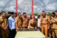 Bupati Karimun Resmikan Jembatan Tok Kenot, Buka Akses Darat dan Dorong Ekonomi Pulau Belat
