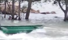 Warga Heboh, Boat Tanpa Awak Berputar di Pantai Pelawan Karimun