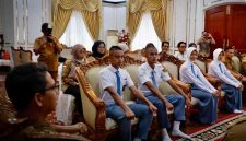 Bupati Karimun Lepas Calon Paskibraka ke Seleksi Provinsi dan Nasional