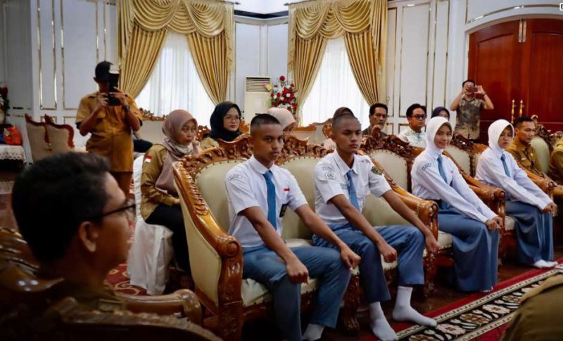 Bupati Karimun Lepas Calon Paskibraka ke Seleksi Provinsi dan Nasional