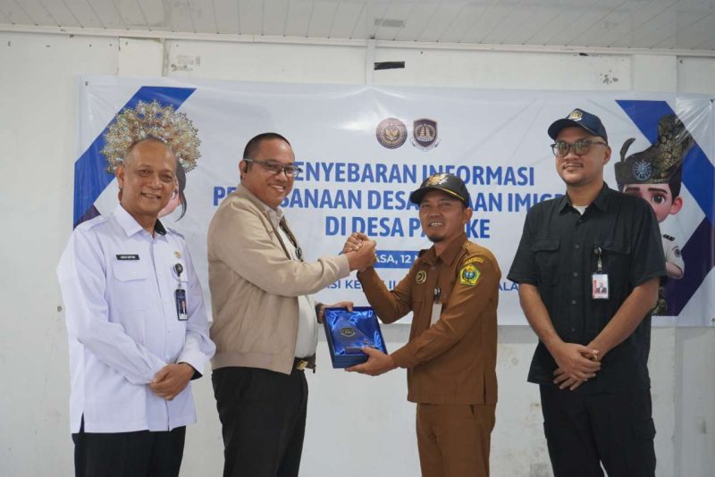 Imigrasi Karimun Edukasi Warga Pangke soal Bahaya PMI Non-Prosedural