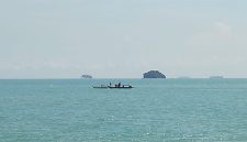 Nelayan Ditemukan Meninggal di Atas Sampan di Perairan Pongkar