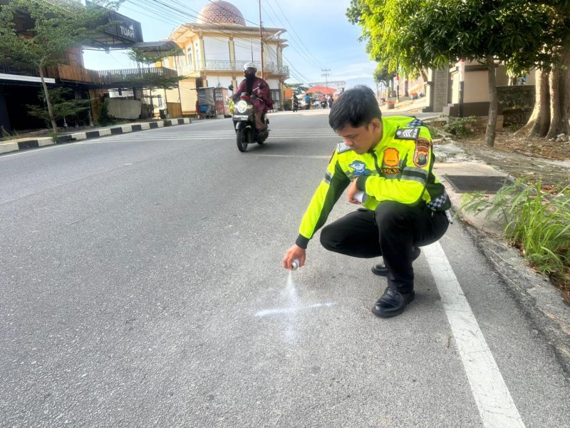 Pejalan Kaki Tewas Ditabrak Motor di Asrama Polisi Kapling