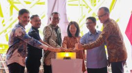 Bupati Karimun Hadiri Sailaway Proyek Tangguh UCC, Sebut Karimun Kini Bertaraf Dunia