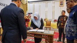 Liza Bharlyantie Hilsya Resmi Pimpin PT Pelabuhan Karimun, Bupati Minta BUMD Lebih Agresif Gaet Investasi
