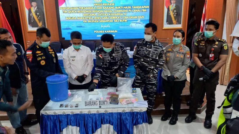 Lansia 67 Tahun Ditangkap Bawa Sabu dari Malaysia, Mengaku Dibayar Rp40 Juta