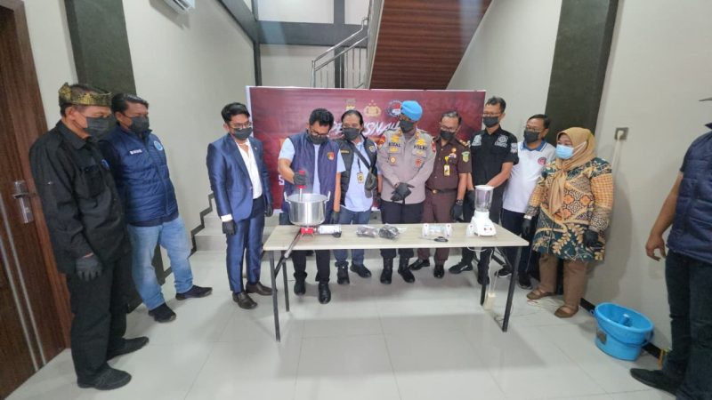 Polres Karimun Musnahkan Vape Liquid Mengandung Etomidate, Sabu, dan 100 Butir Ekstasi